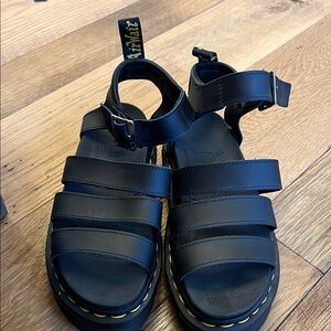 Dr. Martens BLAIRE HYDRO LEATHER STRAP SANDALS
